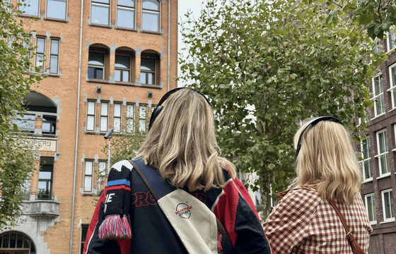 AUDIO WANDELING: Een Vrouwelijk Geluid